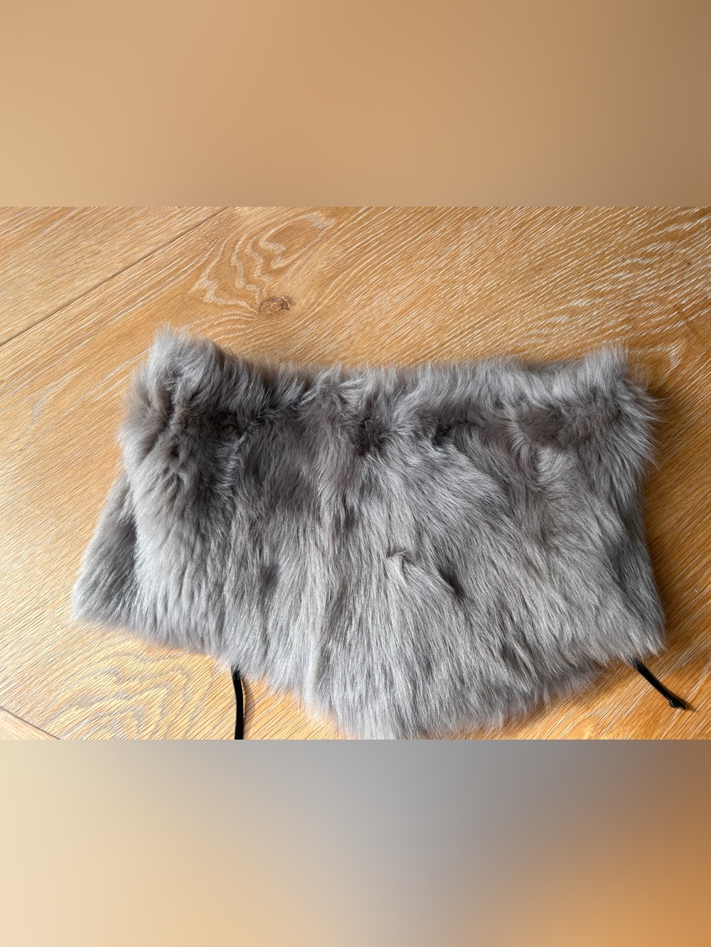 NWOT - UGG Real Dyed Shearling Shawl Wrap. OS - Picture 2 of 12
